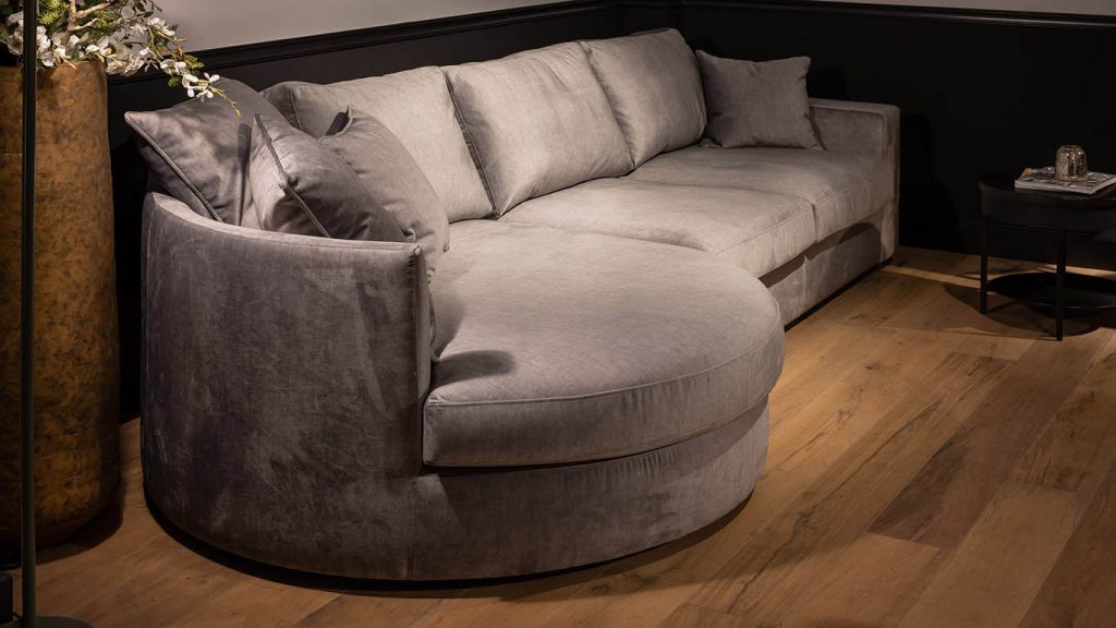 UrbanSofa-Giorno-Casia-Loungebank-Rond-Montreux-Light-Grey-Detail-Website